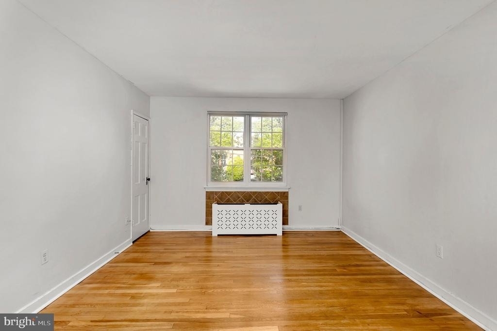 3201 Commonwealth Avenue - Photo 3