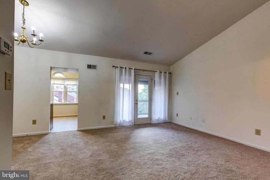 1427 Oronoco Street - Photo 7