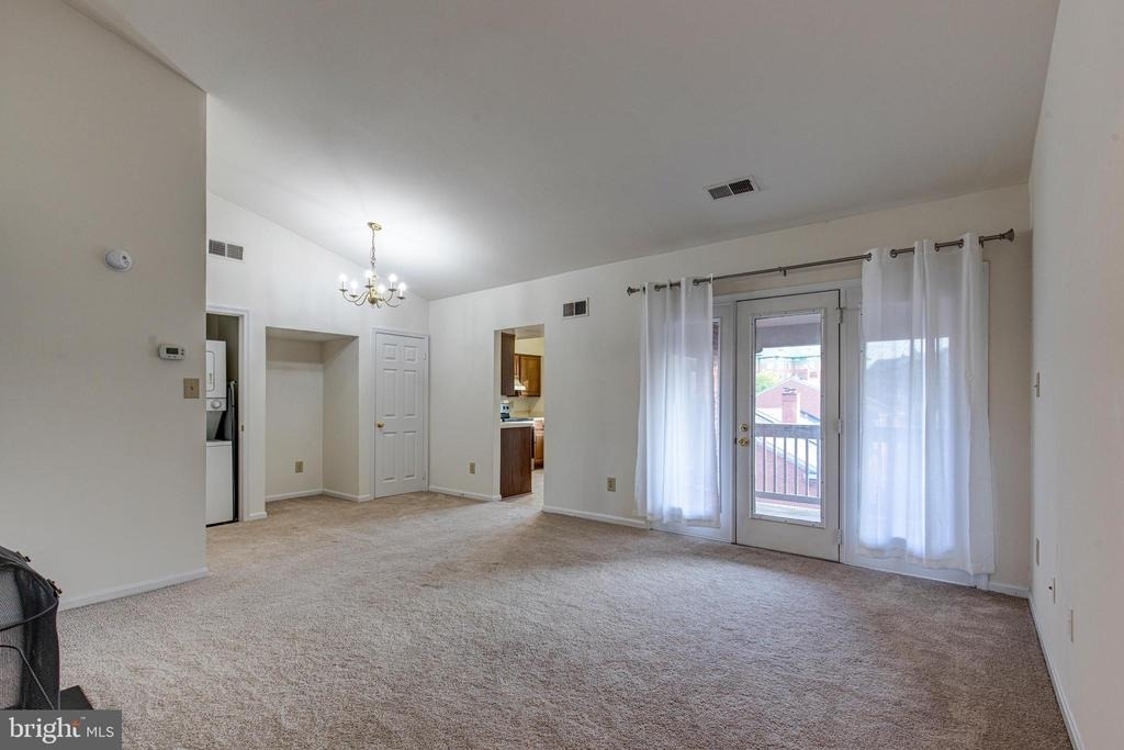 1427 Oronoco Street - Photo 2
