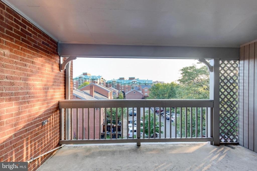 1427 Oronoco Street - Photo 8