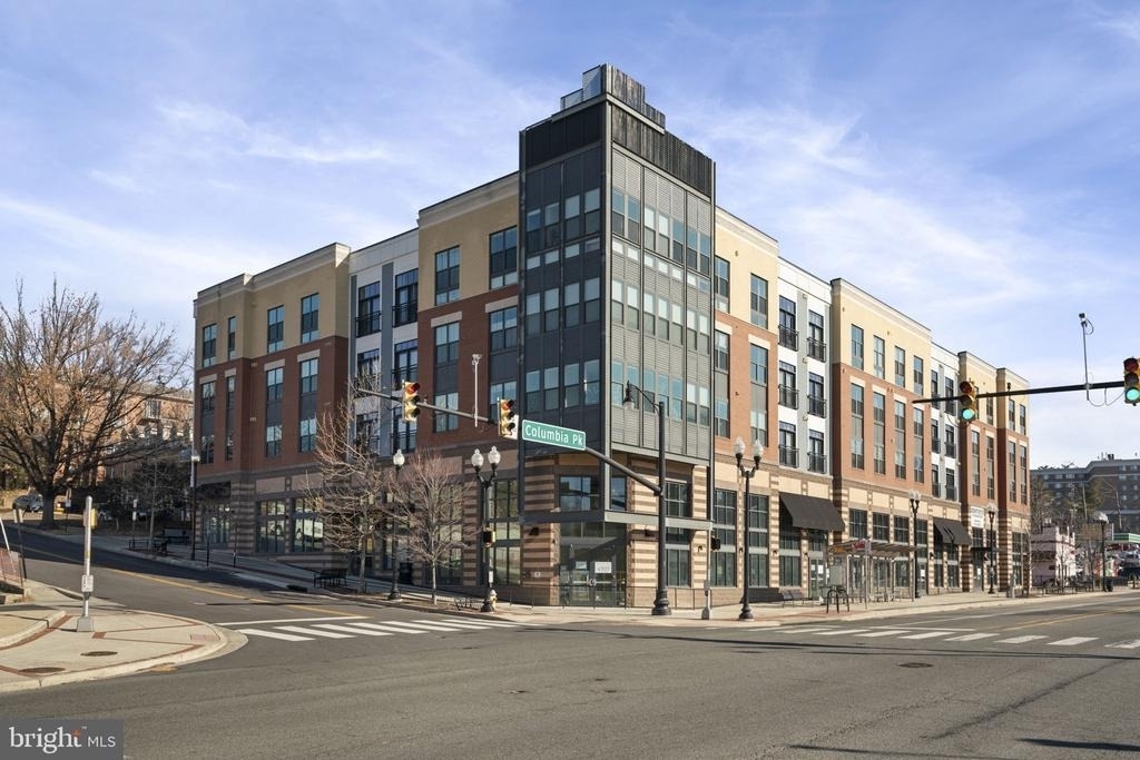 989 S Buchanan Street - Photo 1