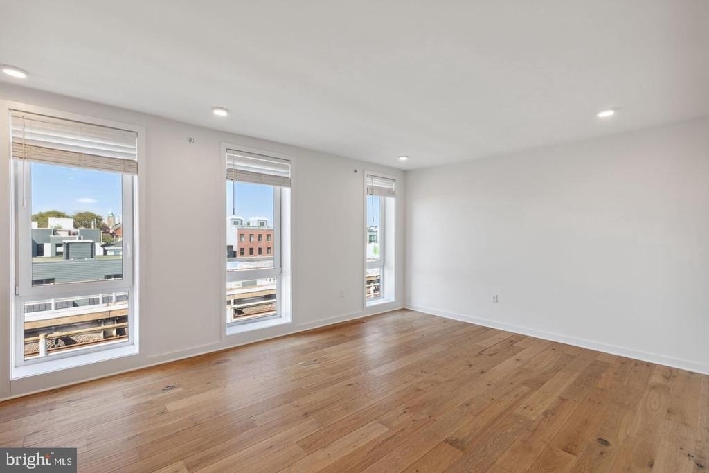 1416 Frankford Avenue - Photo 3