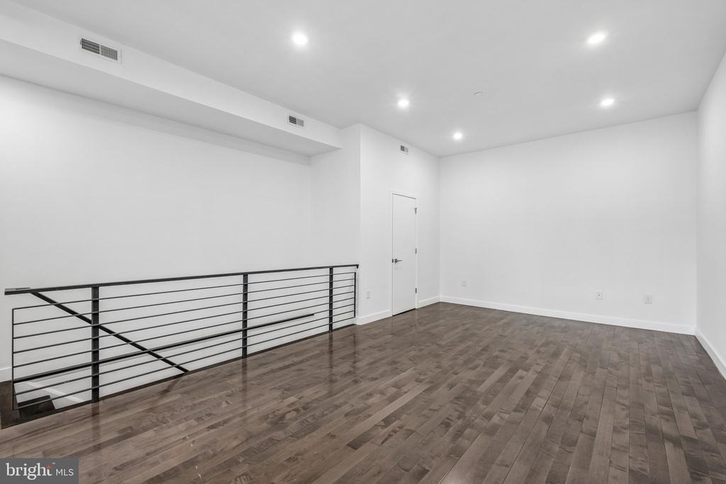 1945 N 7th Street - Photo 10