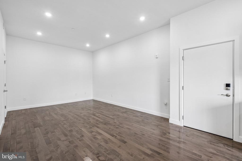 1945 N 7th Street - Photo 11