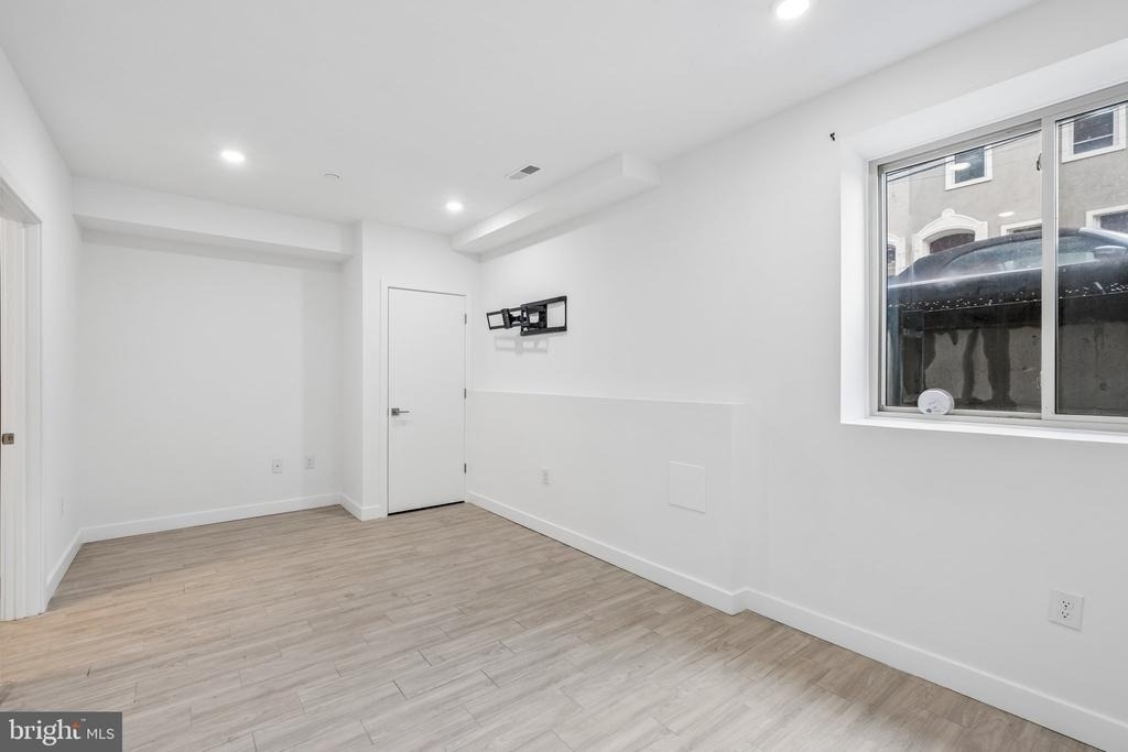1945 N 7th Street - Photo 17