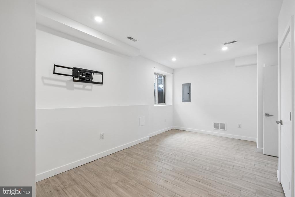 1945 N 7th Street - Photo 16
