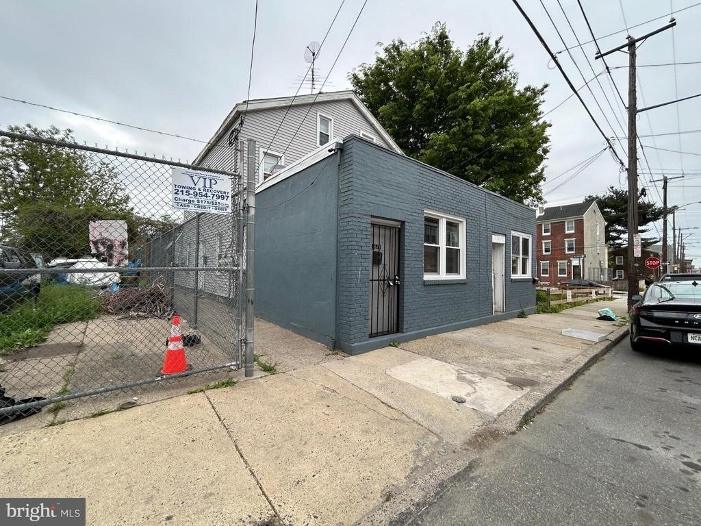 1671 Orthodox Street - Photo 6