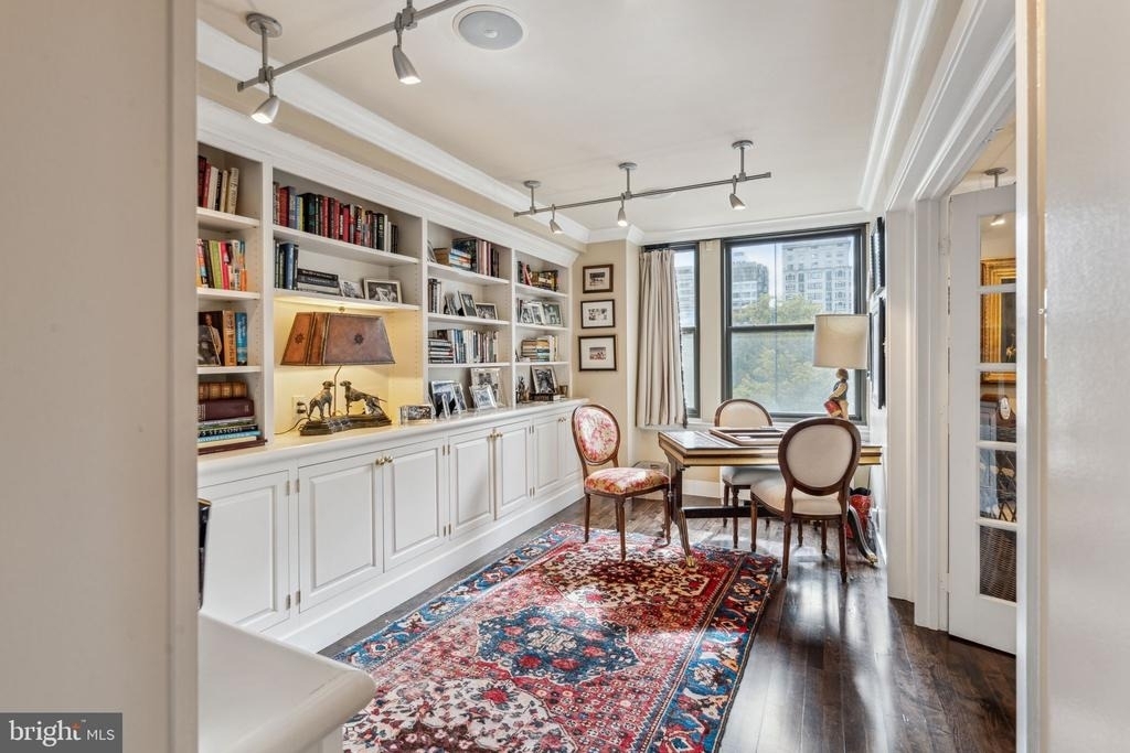 135 S 19th Street - Photo 8