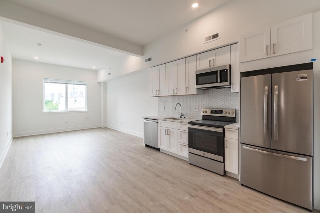 1622 Point Breeze Avenue - Photo 0