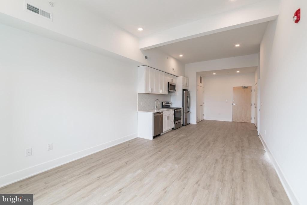 1622 Point Breeze Avenue - Photo 6
