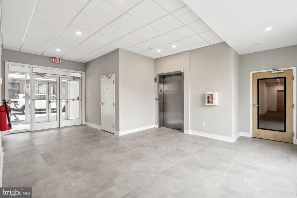1622 Point Breeze Avenue - Photo 9