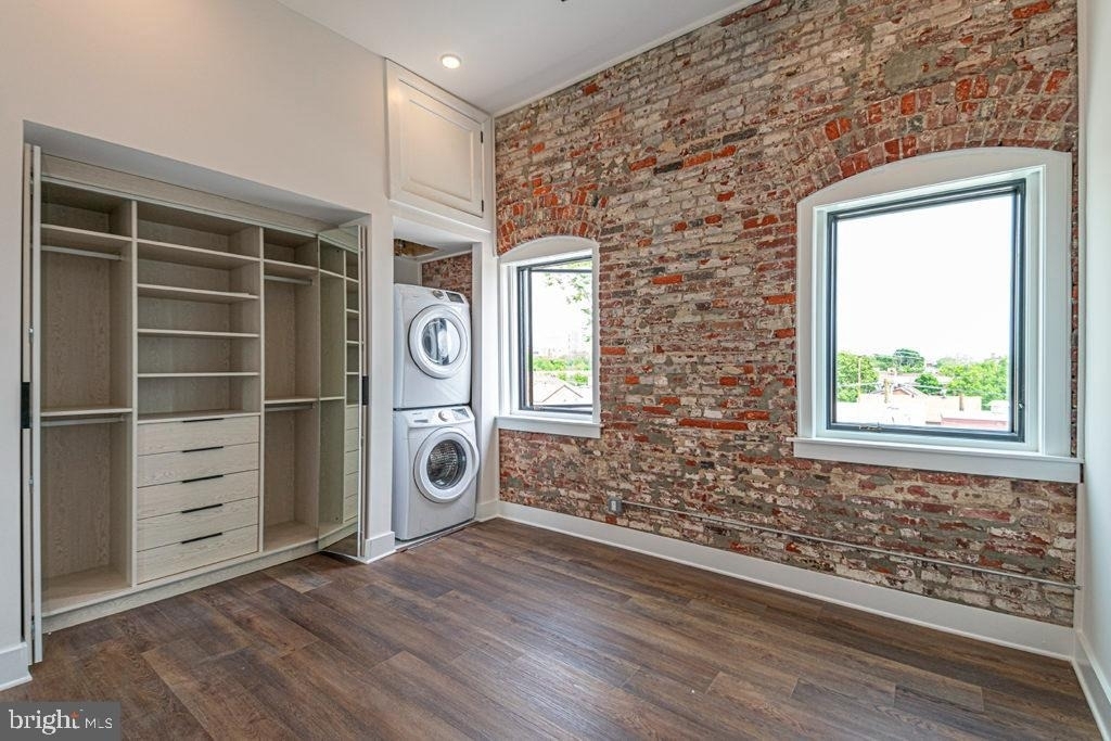 1211 Bainbridge Street - Photo 3