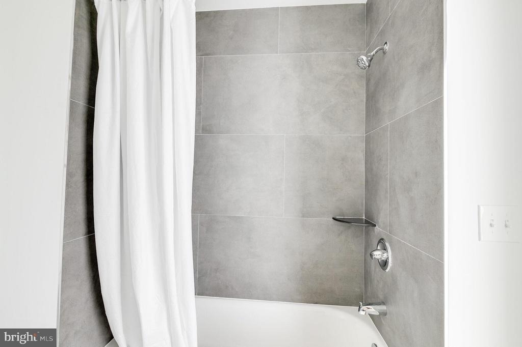 2201 Washington Avenue - Photo 1