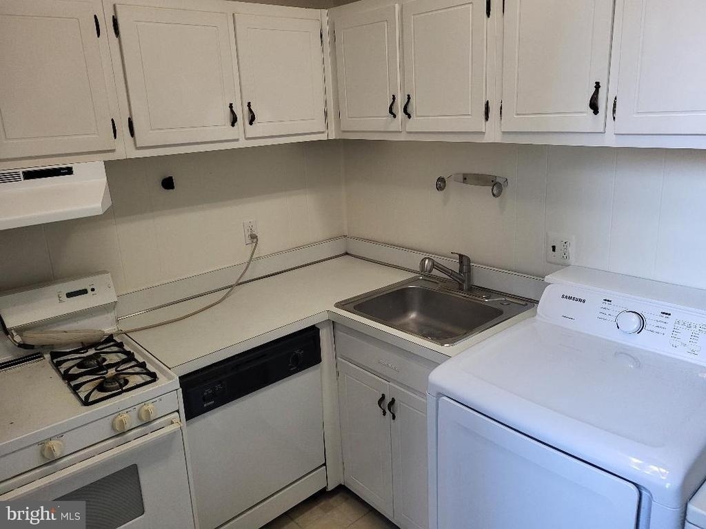 2513 Aspen Street - Photo 2
