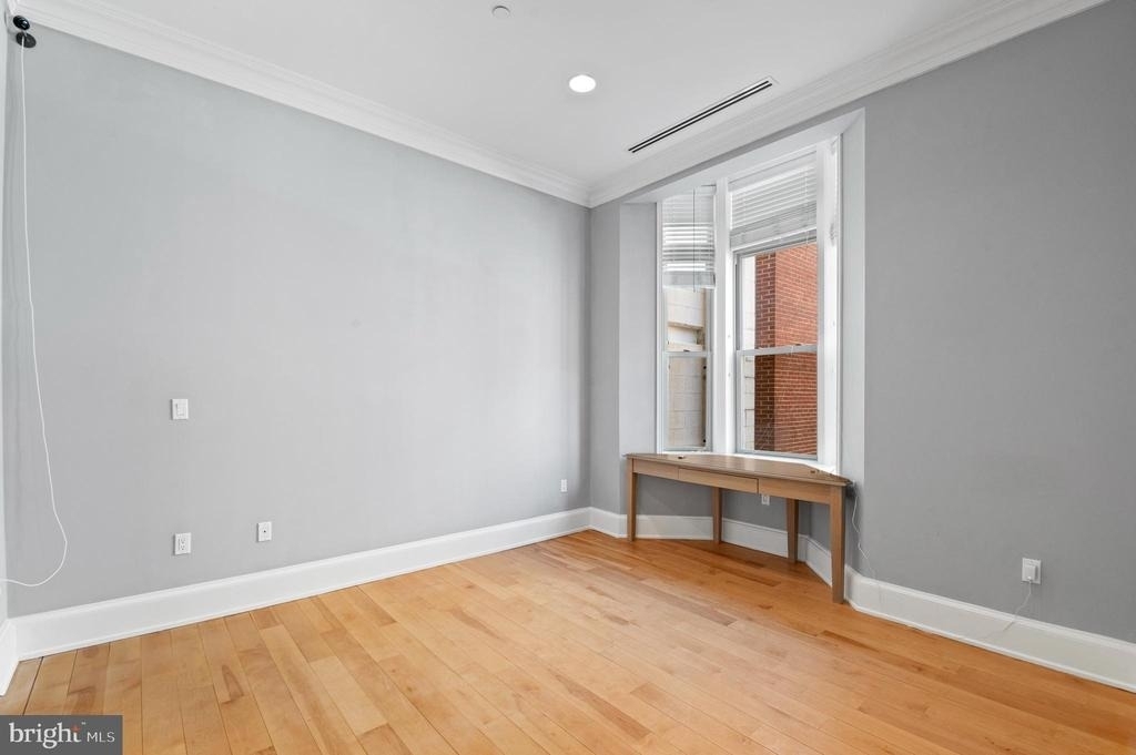 421 Chestnut Street - Photo 9