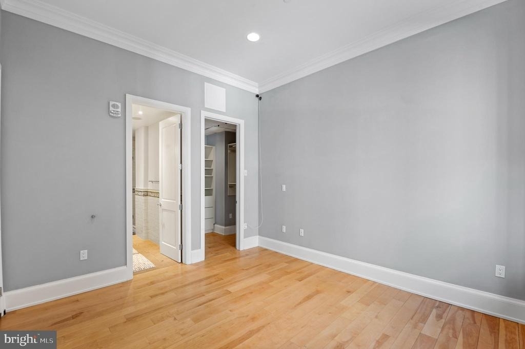 421 Chestnut Street - Photo 10
