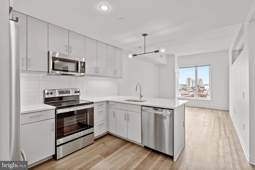 569 N 5th Street - Photo 2