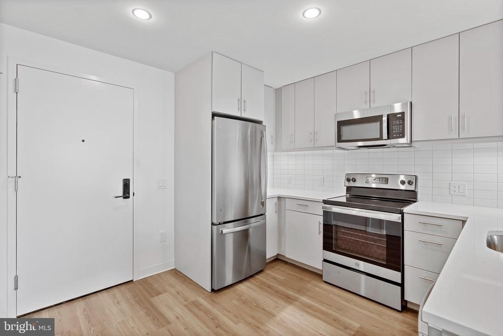 569 N 5th Street - Photo 3