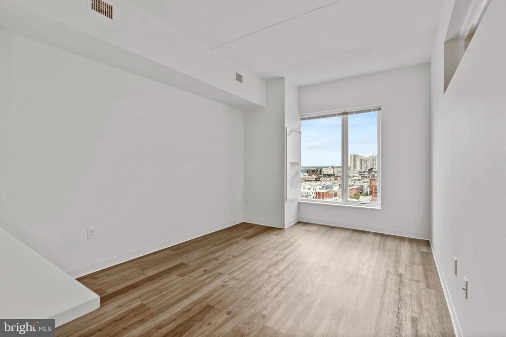 569 N 5th Street - Photo 5