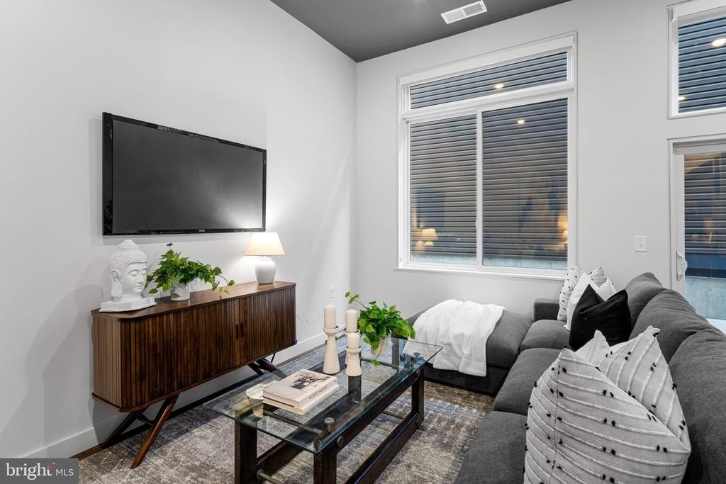 525 N 41st Street - Photo 3