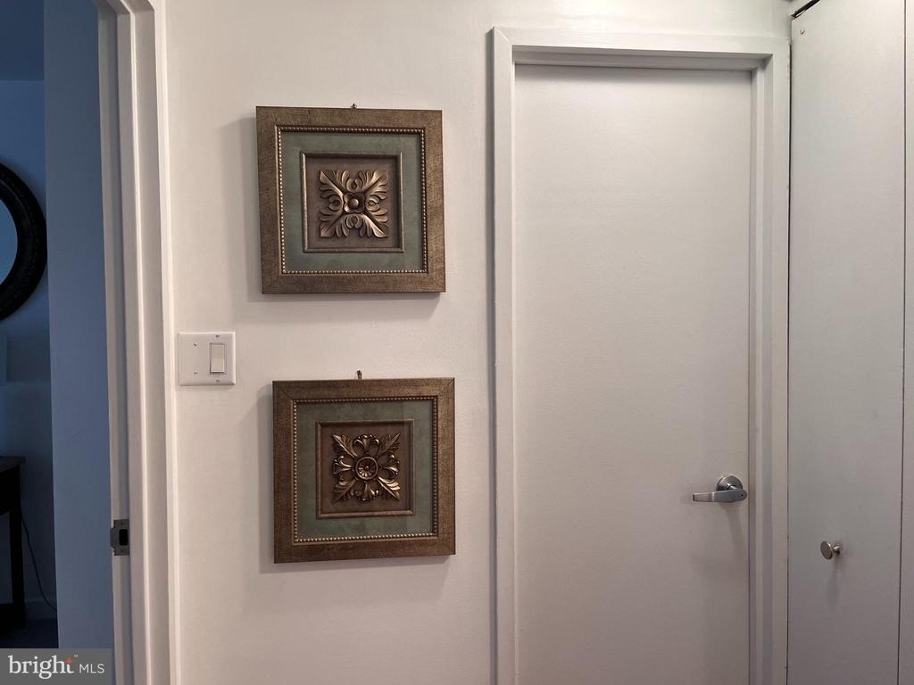 219 S 18th Street - Photo 4