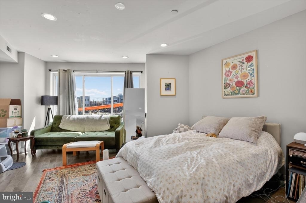 1650 Point Breeze Avenue - Photo 8