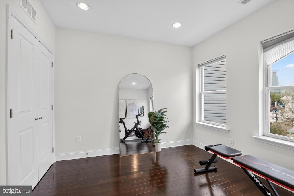 2115 Carpenter Street - Photo 13