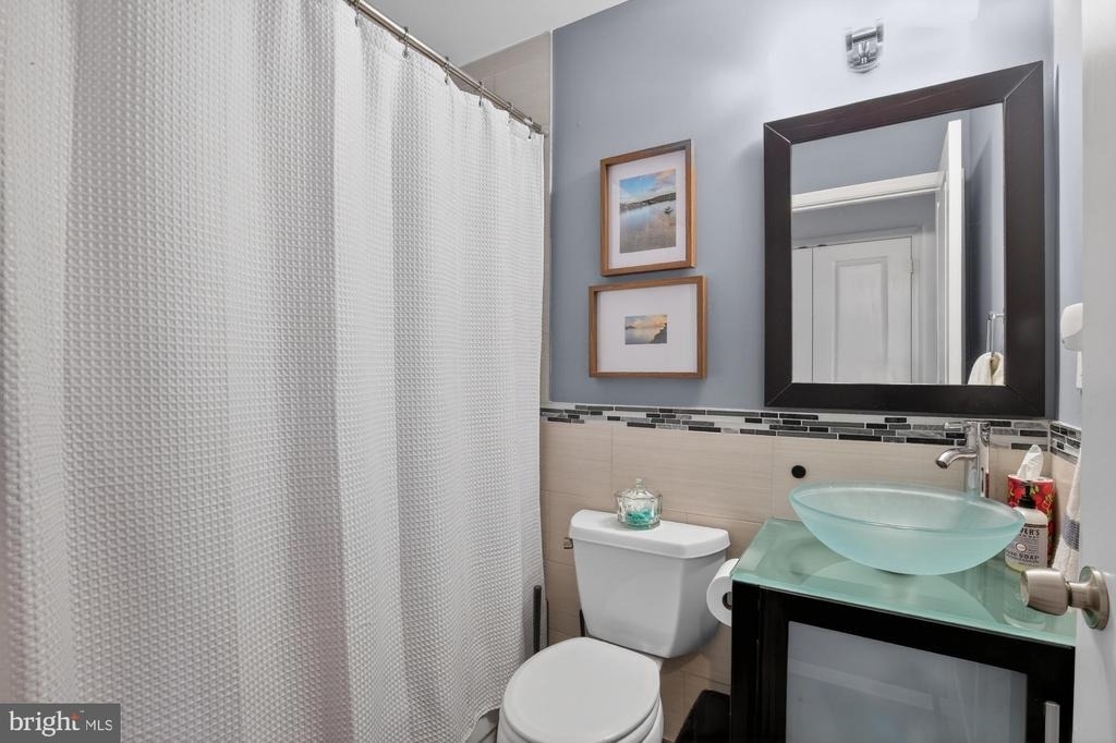2115 Carpenter Street - Photo 7