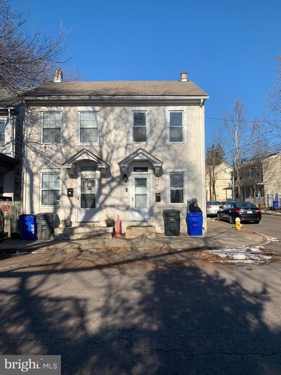 457 Walnut Street - Photo 1