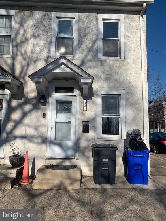 457 Walnut Street - Photo 0