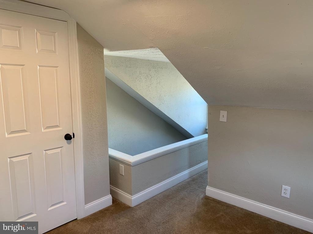 457 Walnut Street - Photo 17