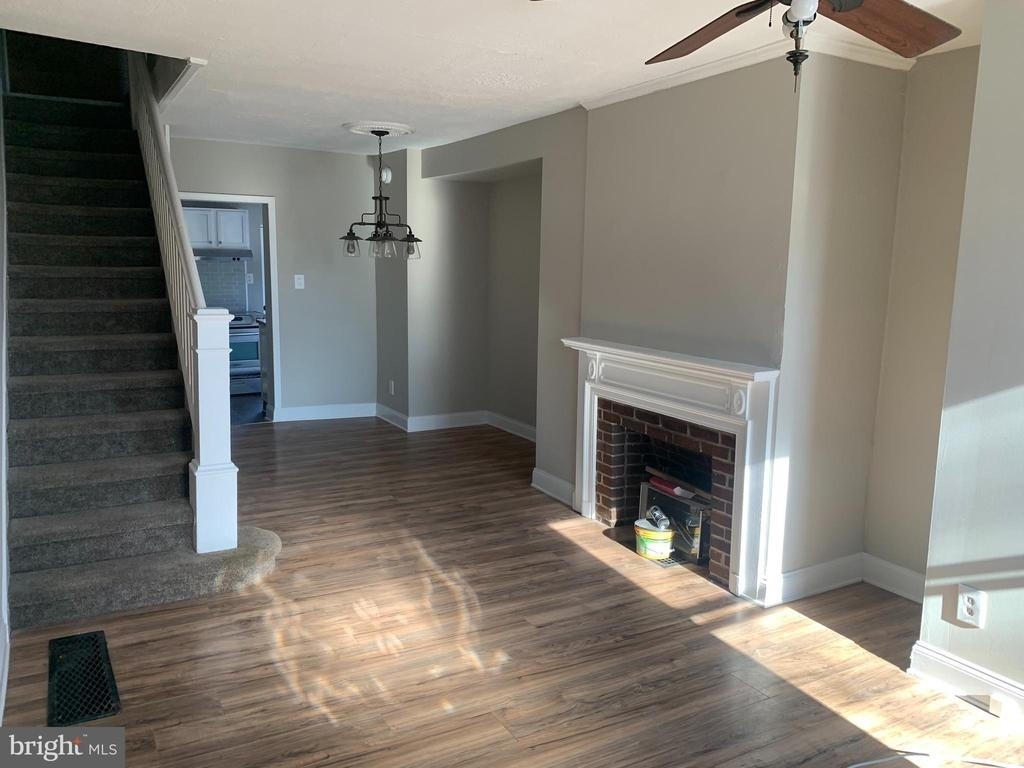 457 Walnut Street - Photo 2