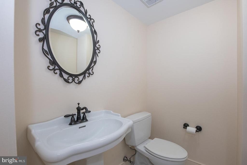 1637 Oakwood Drive - Photo 6