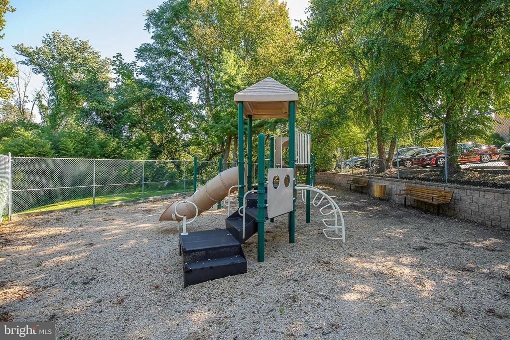 1637 Oakwood Drive - Photo 22