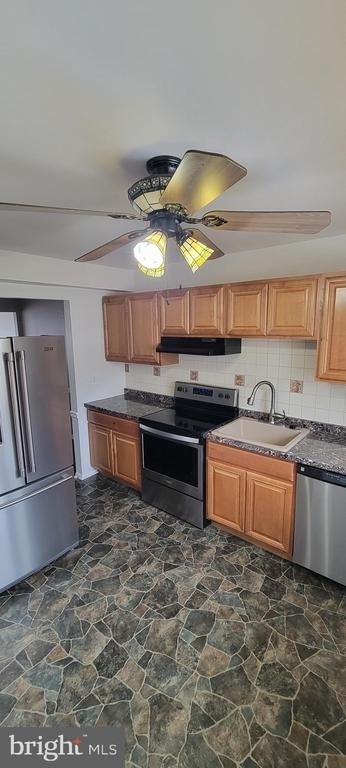 423 N Mount Vernon Circle - Photo 2