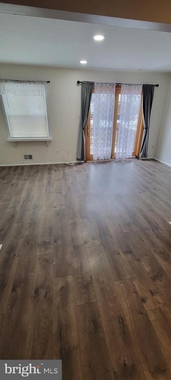 423 N Mount Vernon Circle - Photo 6