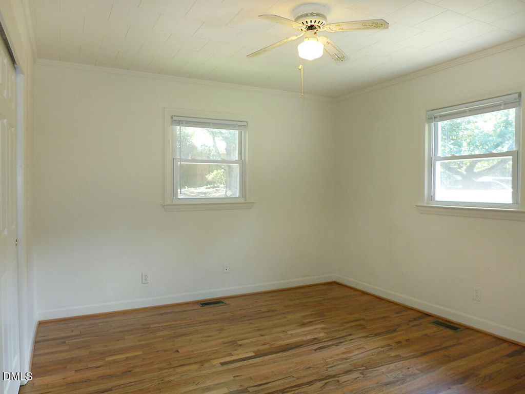 111 Isley Street - Photo 8