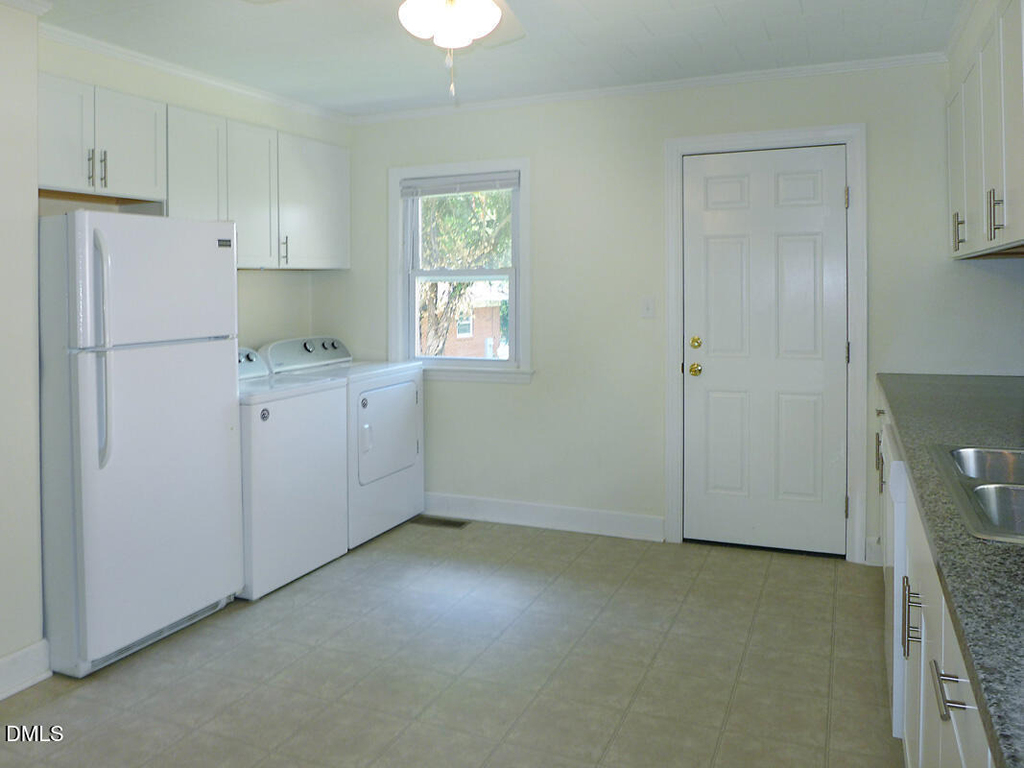 111 Isley Street - Photo 7