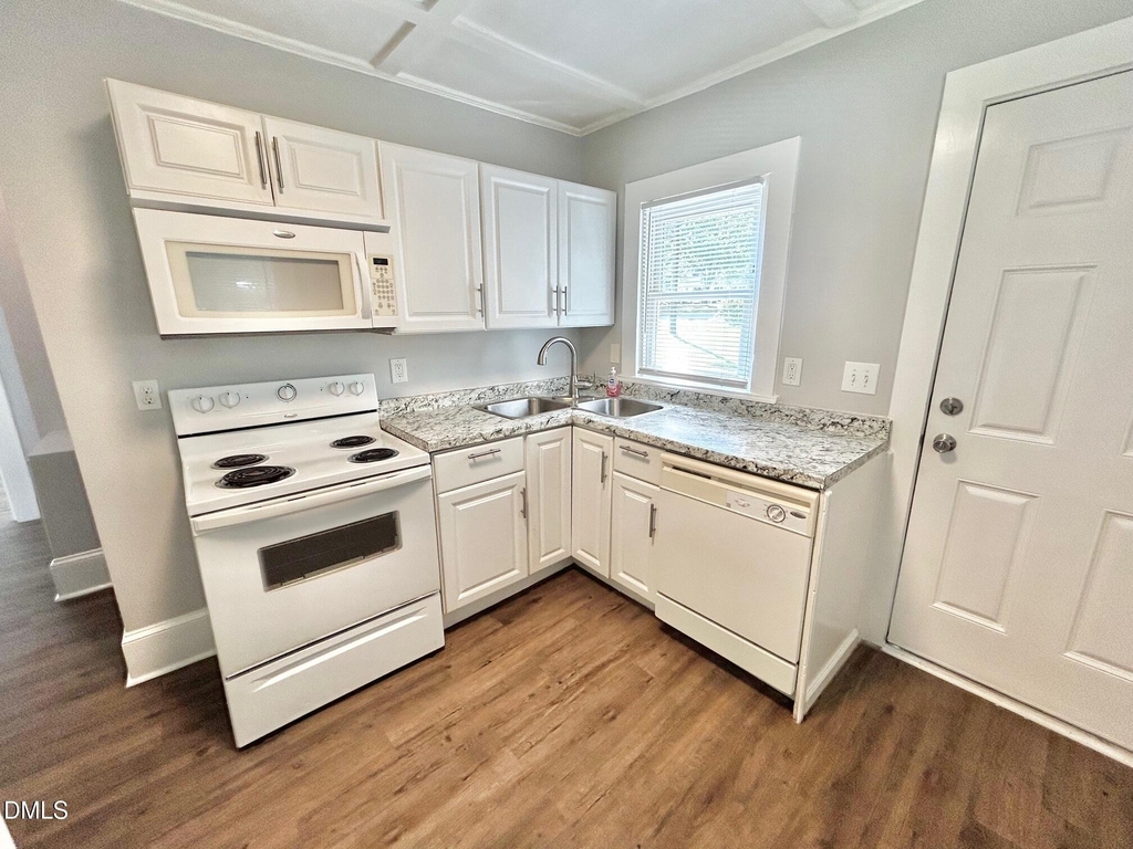 224 Walker Avenue - Photo 11