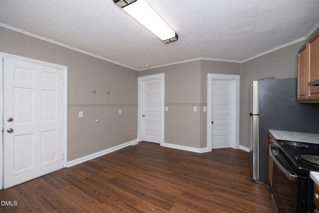 805 S Broad Street - Photo 16