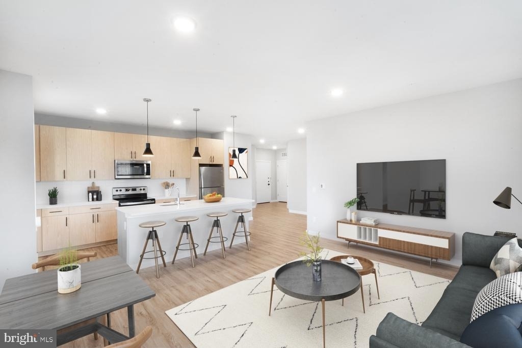 400 E Oak Avenue - Photo 2
