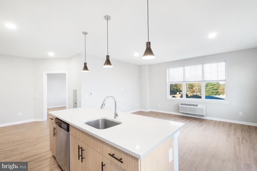 400 E Oak Avenue - Photo 5