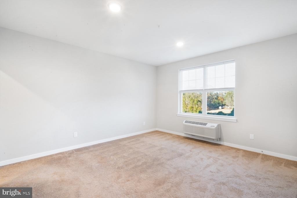 400 E Oak Avenue - Photo 6