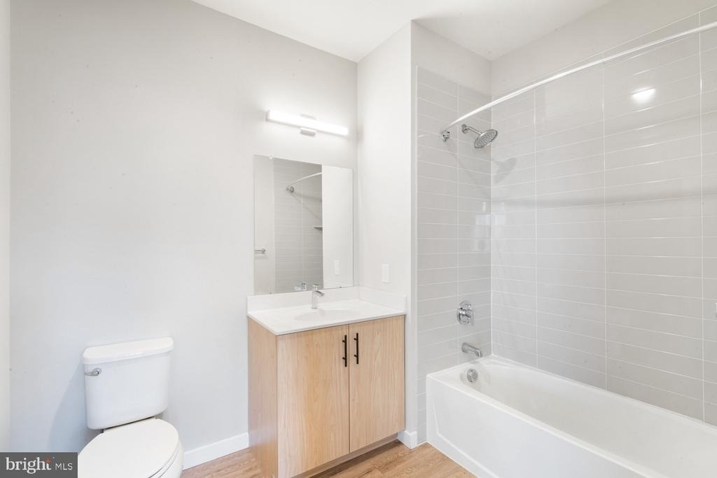 400 E Oak Avenue - Photo 9