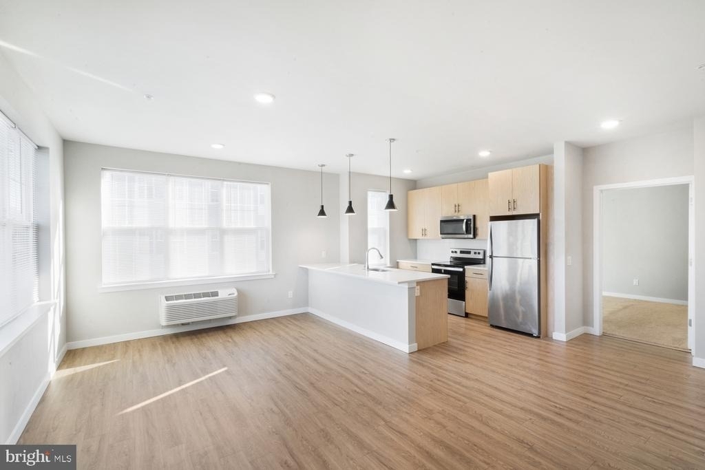 400 E Oak Avenue - Photo 3