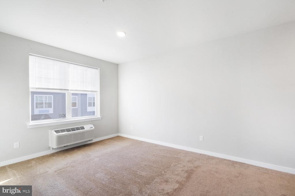 400 E Oak Avenue - Photo 7