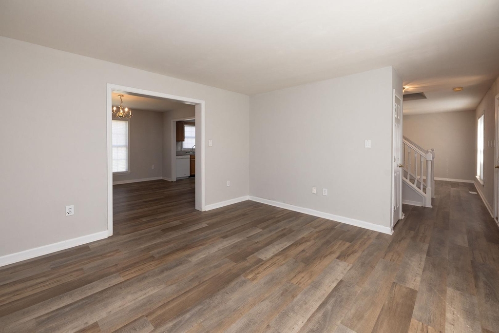 5631 Preston Loop - Photo 5