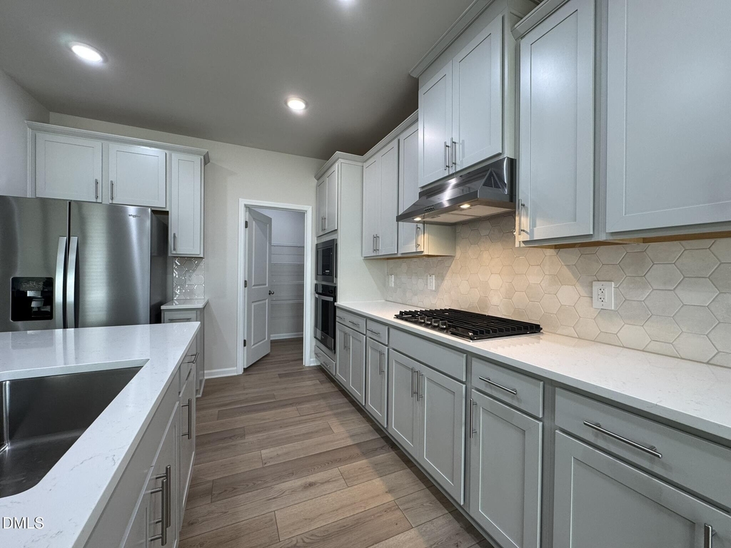 101 Klamath Drive - Photo 5