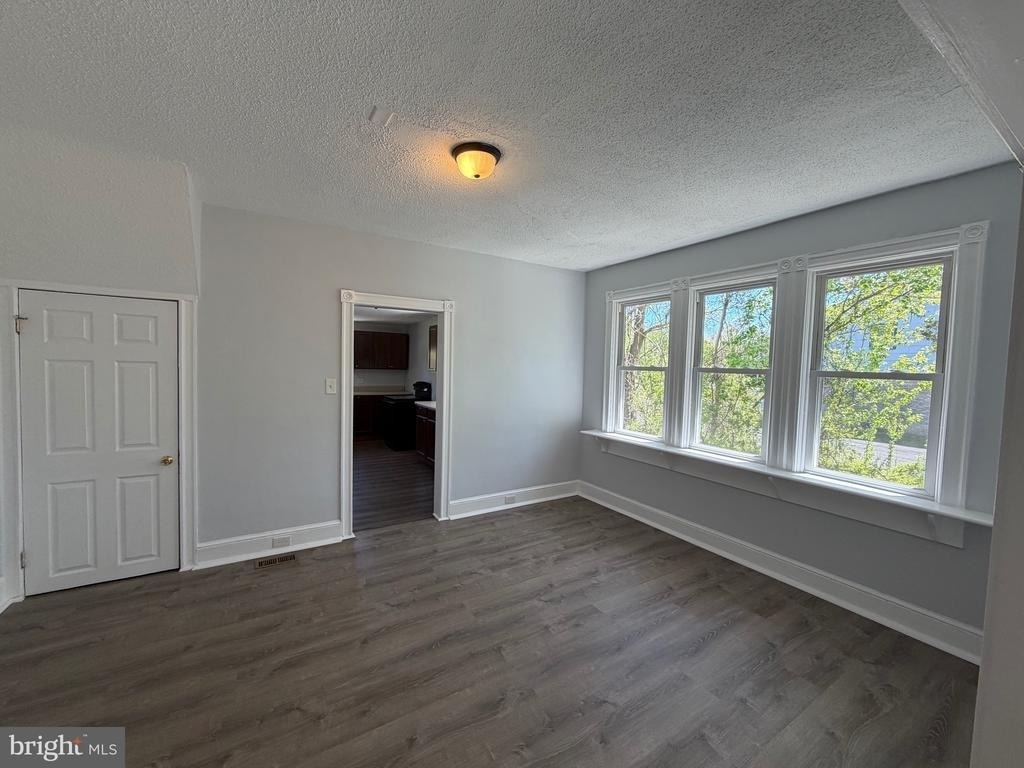 705 W White Horse Pike - Photo 4