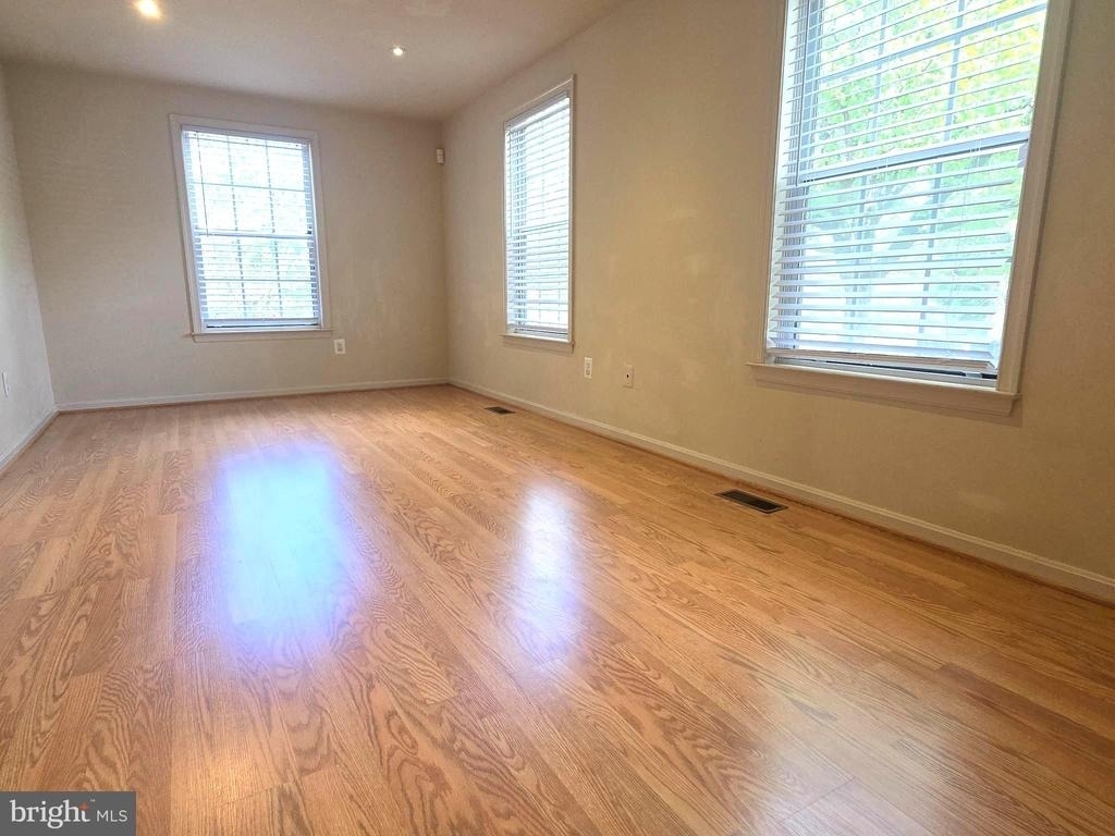 14601 Devereaux Terrace - Photo 3